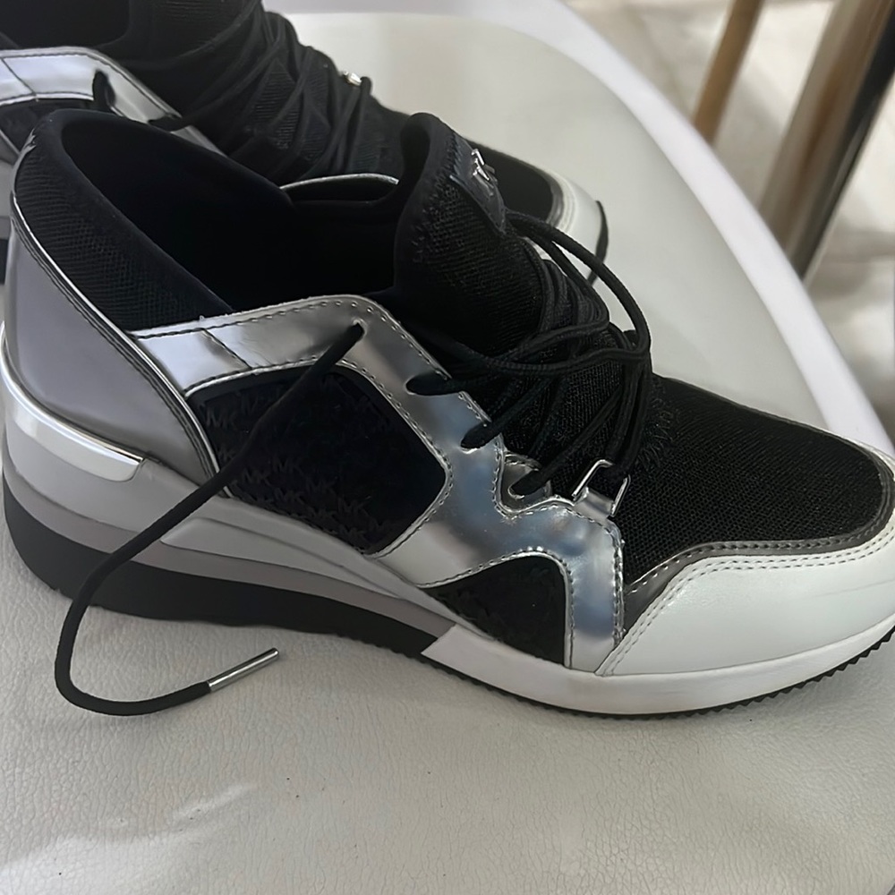 Mk snickers